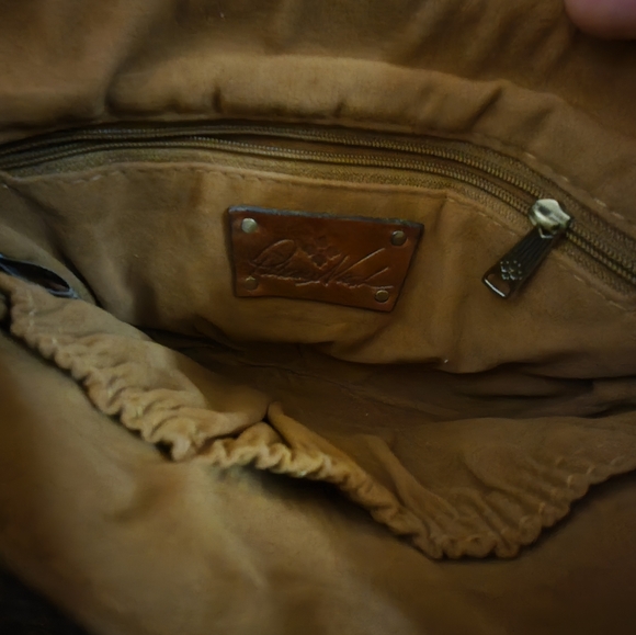 Patricia Nash CAPRI White Gold Tooled Leather Wristlet Wallet Bag - Picture 6 of 8